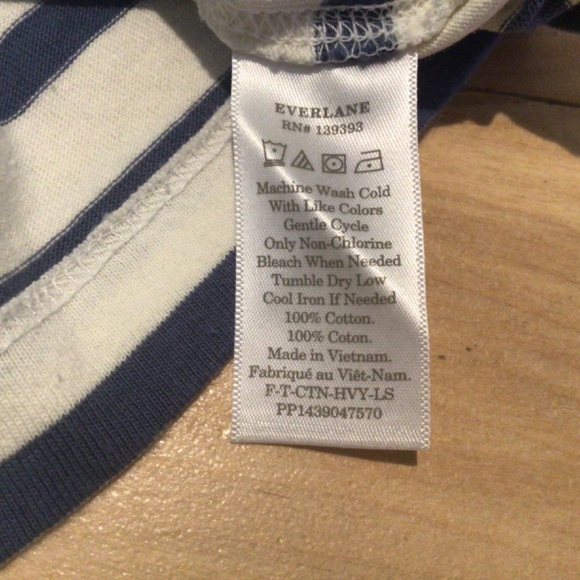Everlane Blue and White Striped Top - Picture 3 of 8